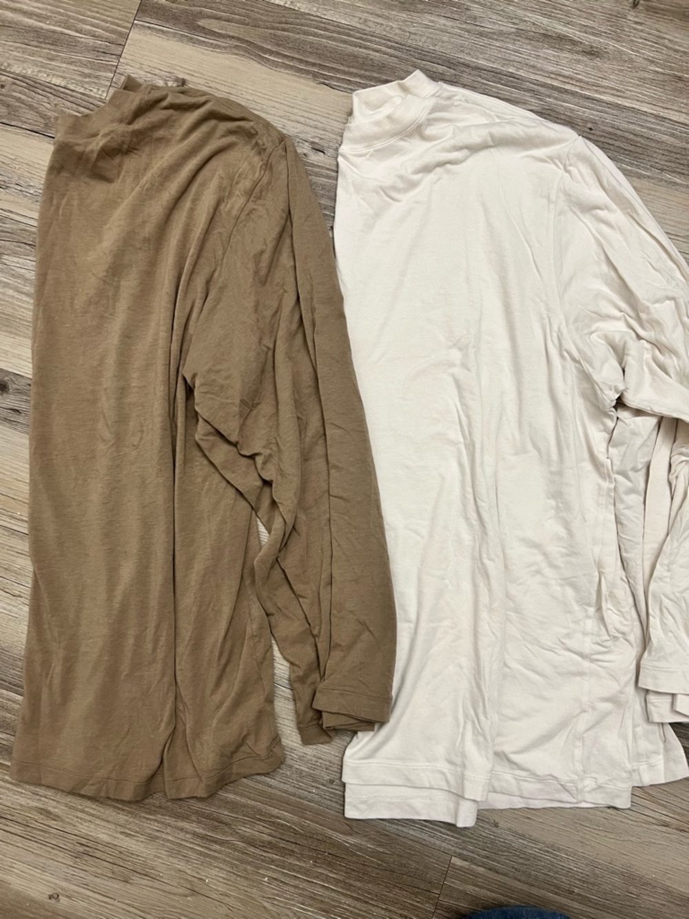 SKIMS Long Sleeve Tees in Cream and Tan Bundle